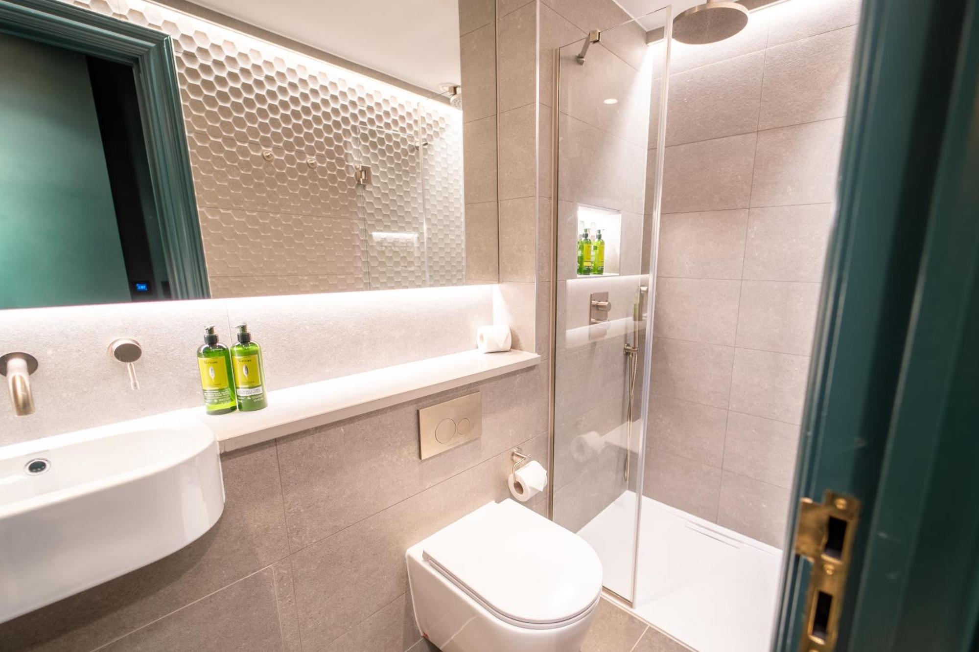 Hotel Forty Seven Manchester, Worldhotels Crafted